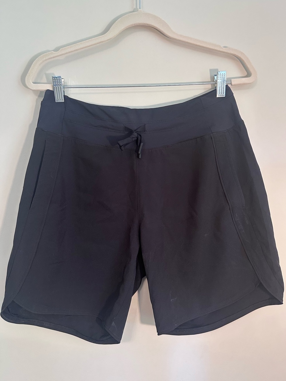 Baleaf Women's Black Athletic Shorts - Comfortable Everyday Activewear Size M